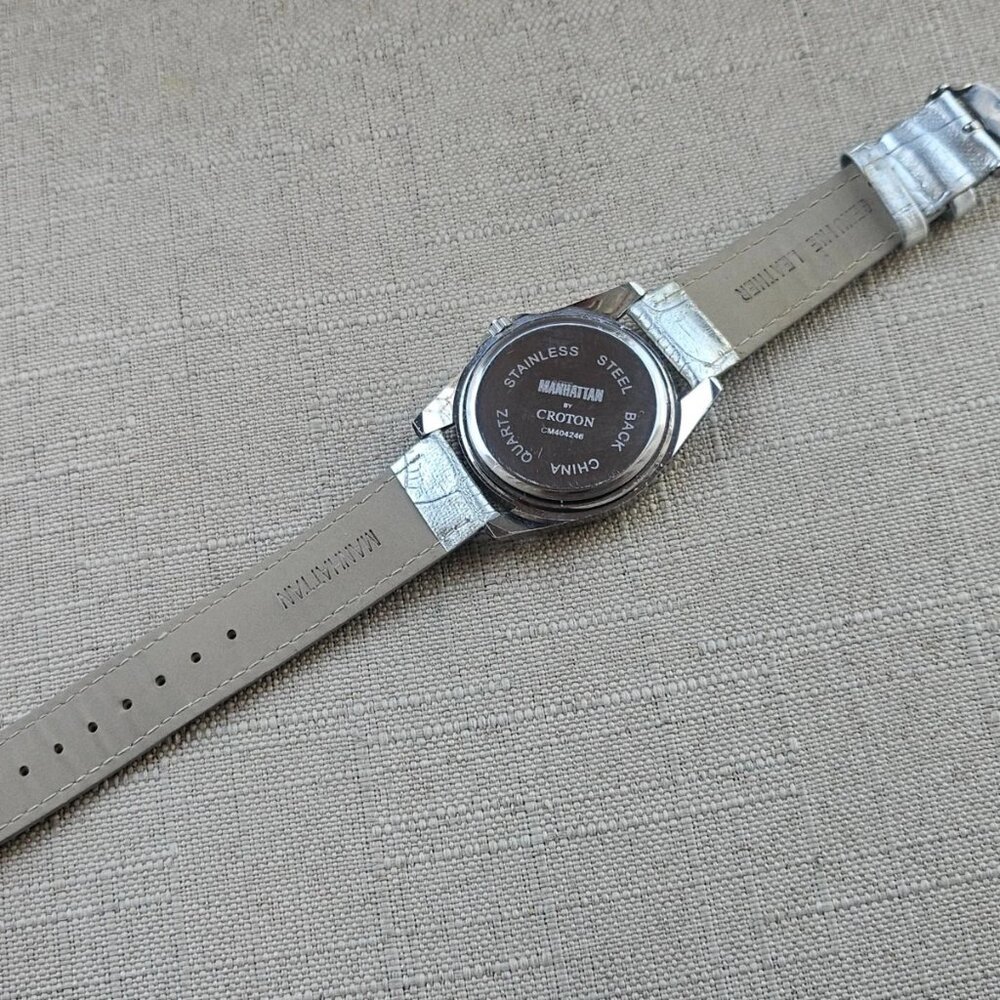 Croton Women Wristwatch Silver Leathe Strap Crystals Accent Bezel Wrist Watch - Picture 10 of 12